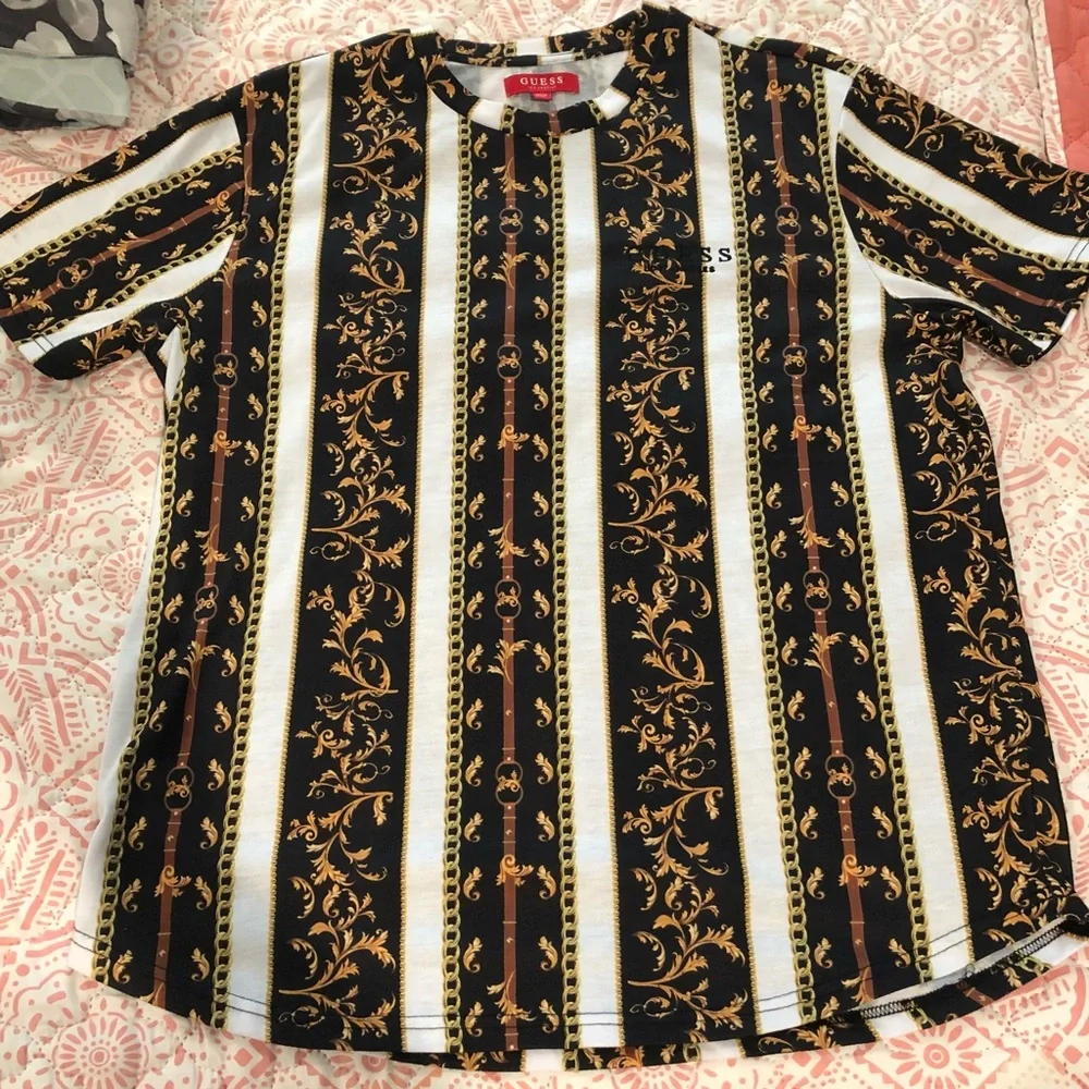 Guess Royal design Men’s Short Sleeve Tshirt XL - Picture 1 of 5